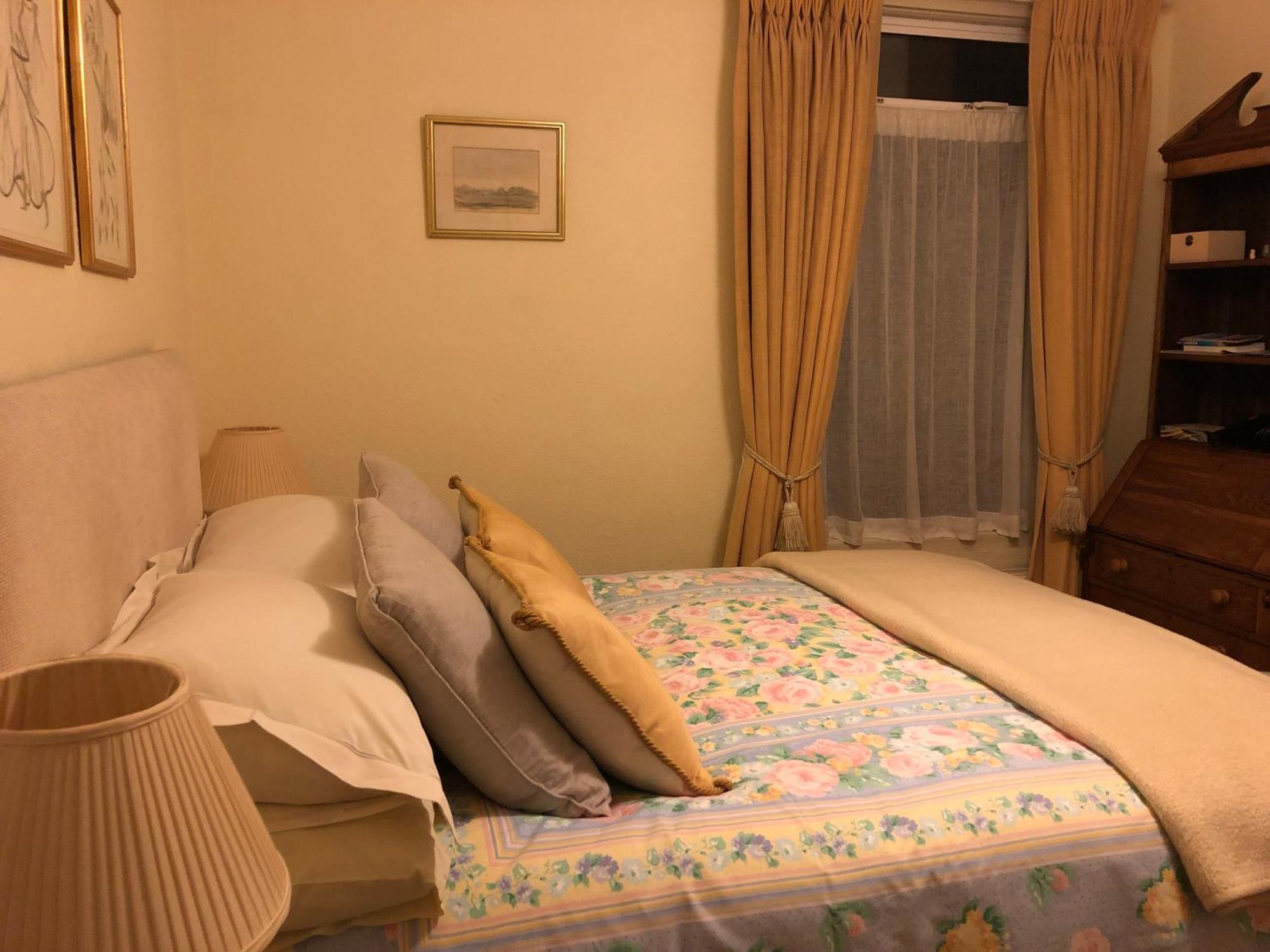 Helena Host Family Bed & Breakfast Лондон Екстериор снимка
